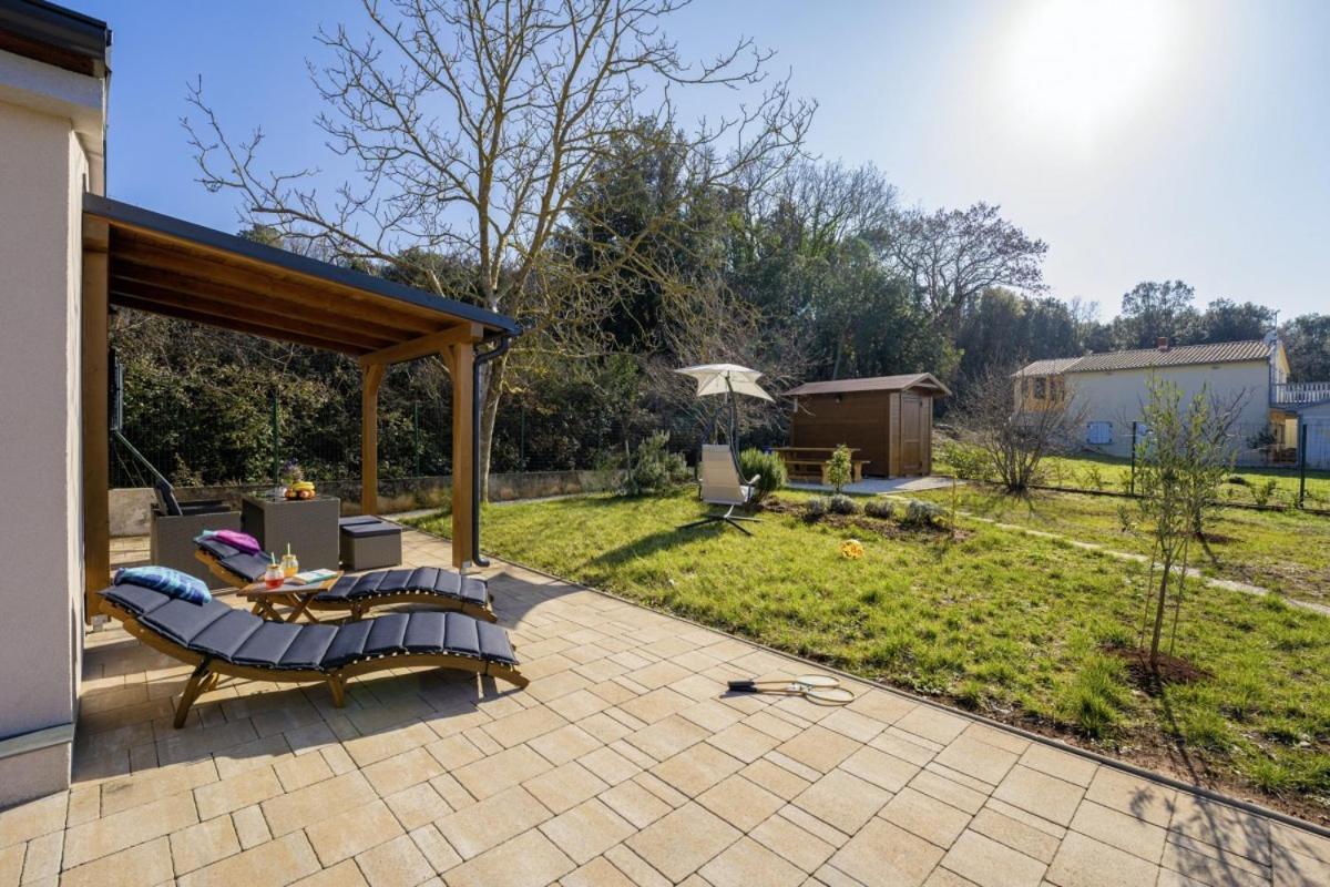 Modean In Pula - Haus Fuer 2-3 Personen Villa ภายนอก รูปภาพ