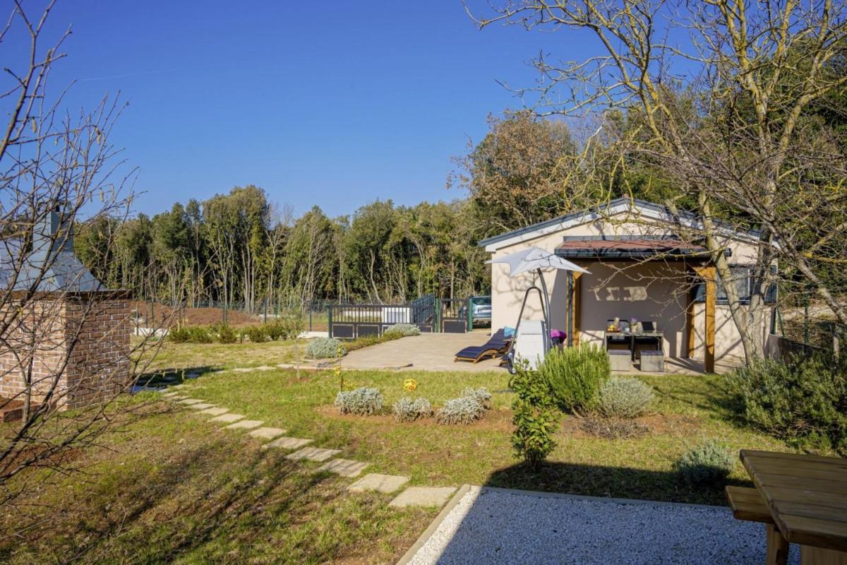 Modean In Pula - Haus Fuer 2-3 Personen Villa ภายนอก รูปภาพ
