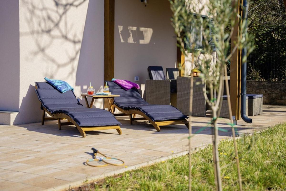 Modean In Pula - Haus Fuer 2-3 Personen Villa ภายนอก รูปภาพ