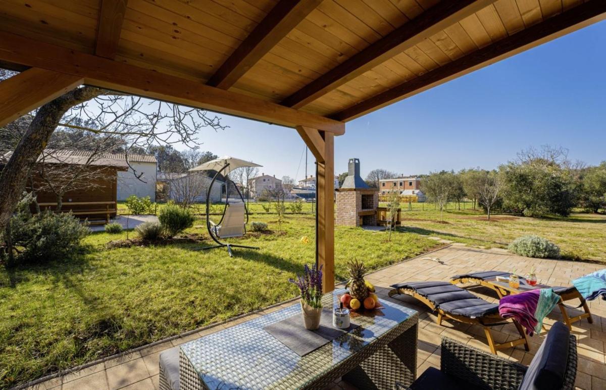 Modean In Pula - Haus Fuer 2-3 Personen Villa ภายนอก รูปภาพ